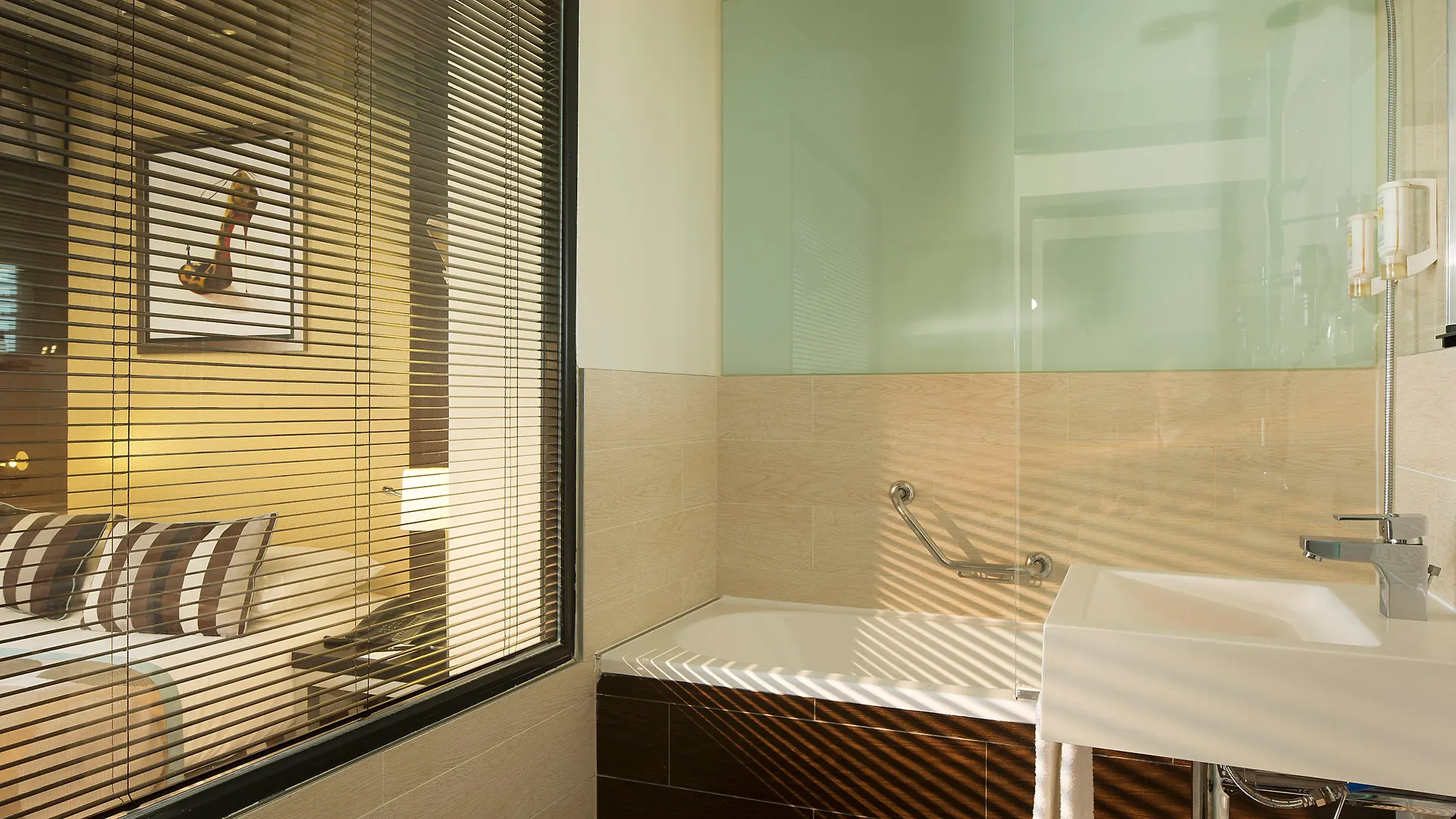 Le M Hotel Paris
