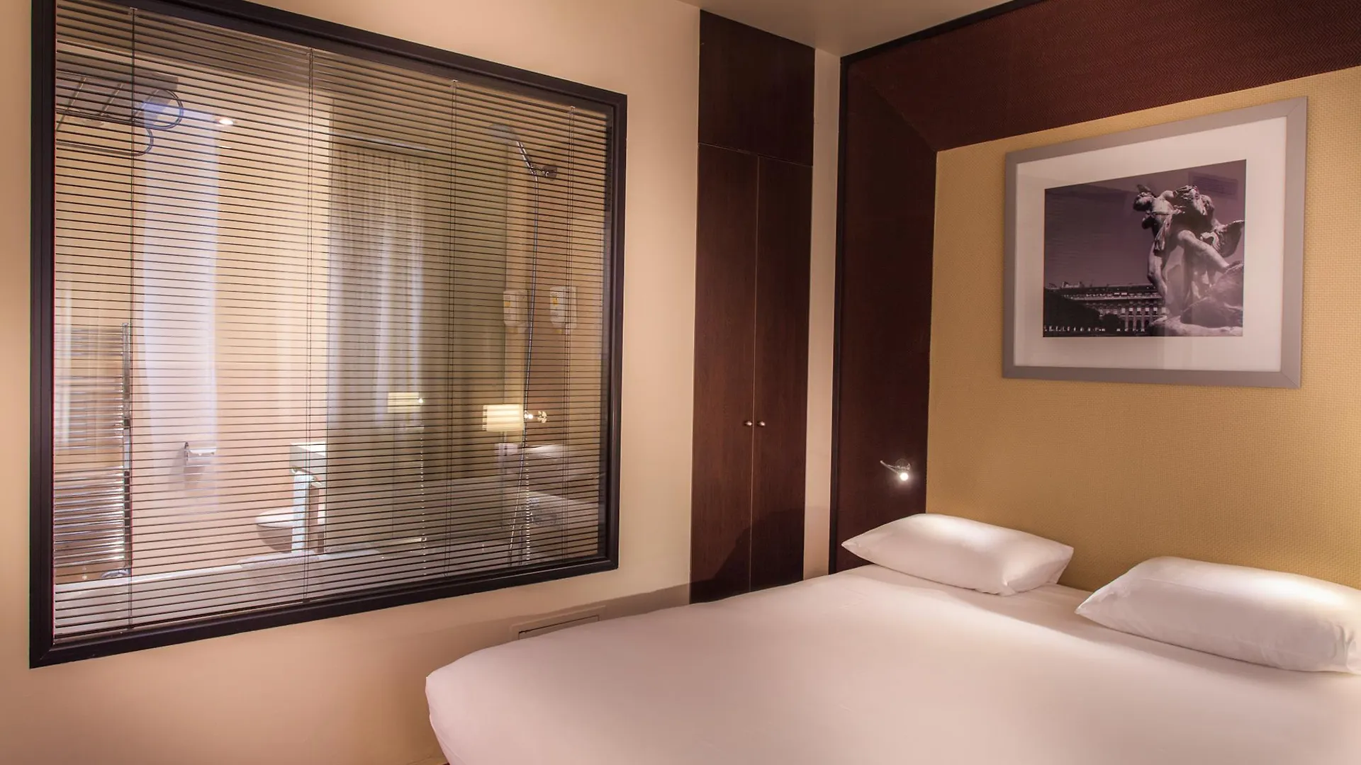 Le M Hotel