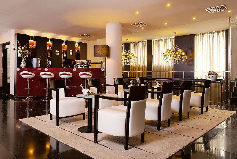 Le M Hotel